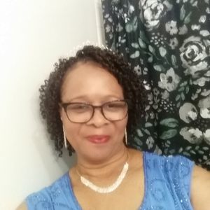 Meet your Posher, Pauline